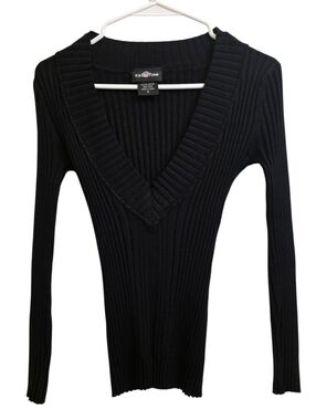 It's Our Time Vintage Y2k EUC Black Ribbed Deep V-Neck Whimsigoth Sweater Sz M